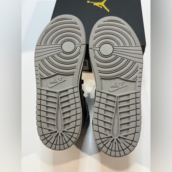 Jordan 2Y Retro 1 High. - Picture 5 of 7